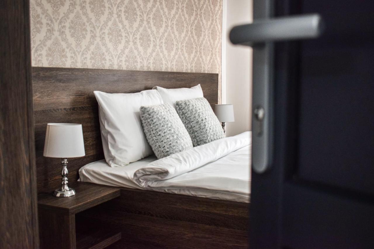 B House Rooms Iasi Ngoại thất bức ảnh