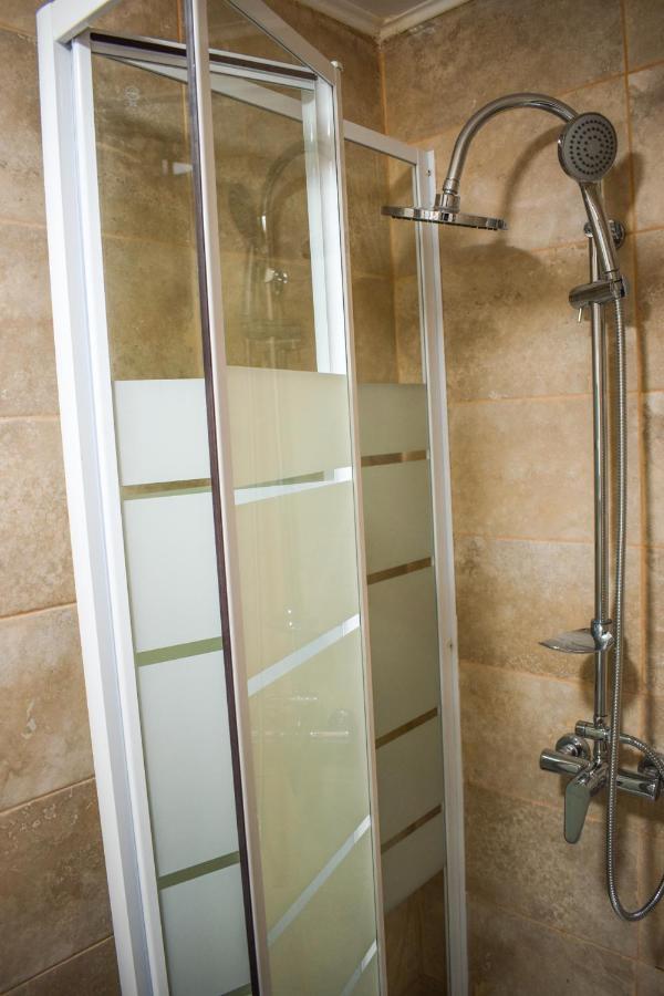 B House Rooms Iasi Ngoại thất bức ảnh