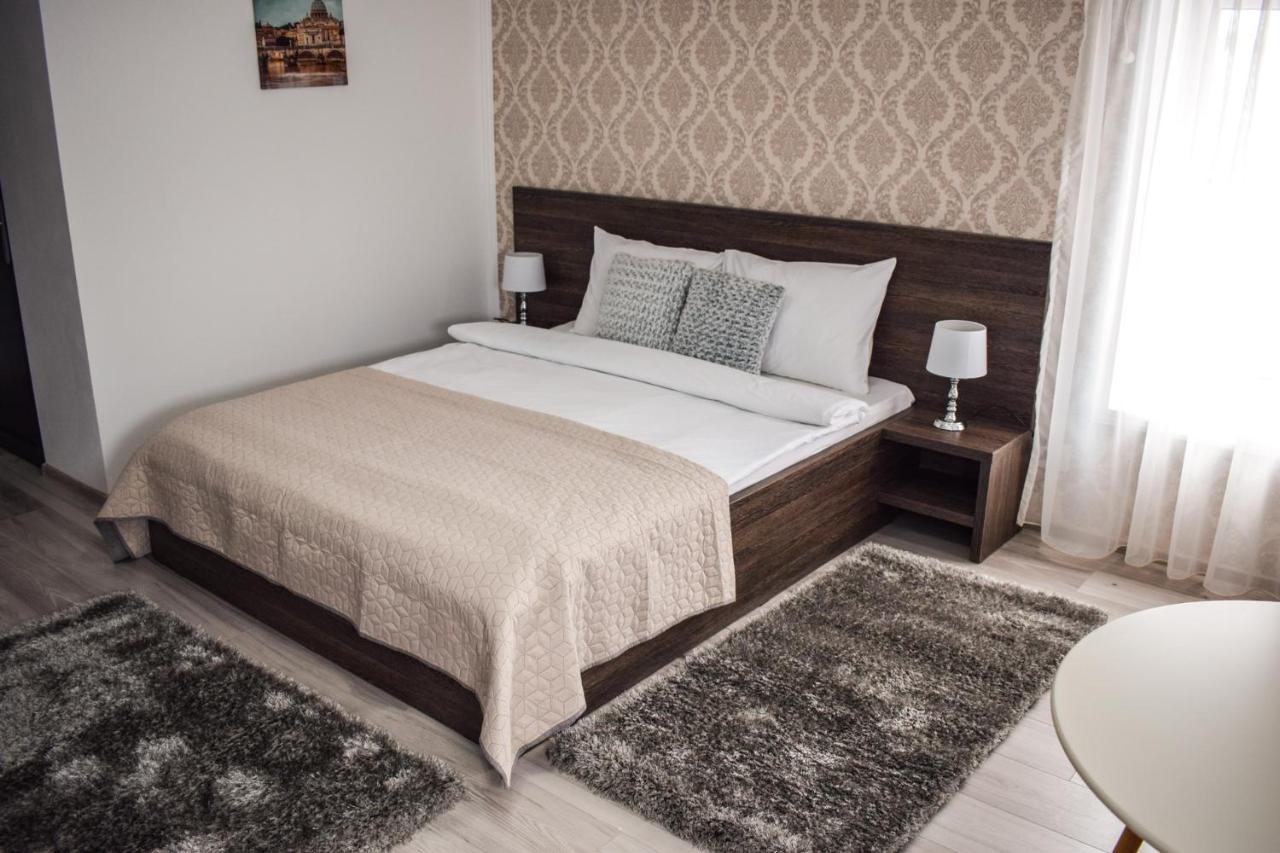 B House Rooms Iasi Ngoại thất bức ảnh