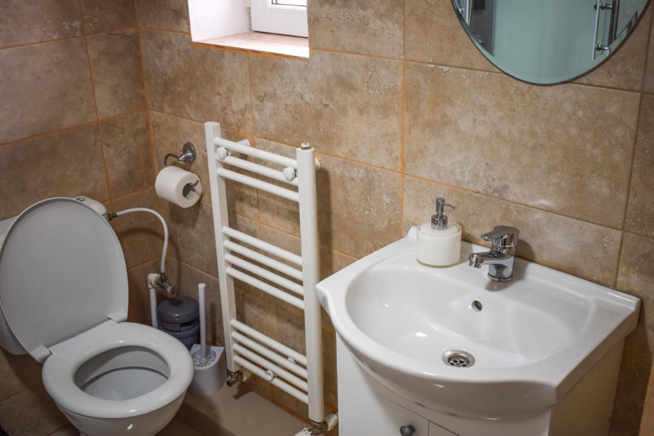 B House Rooms Iasi Ngoại thất bức ảnh