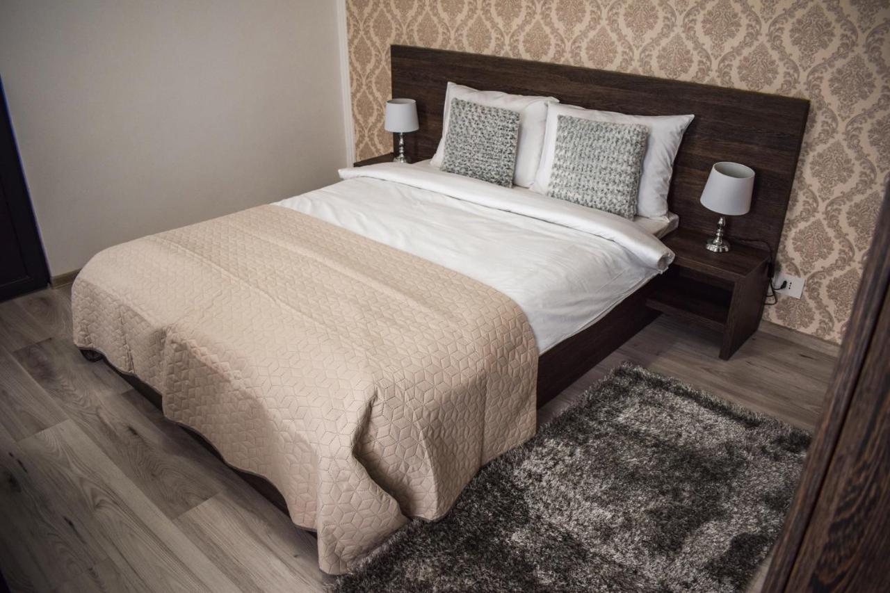 B House Rooms Iasi Ngoại thất bức ảnh