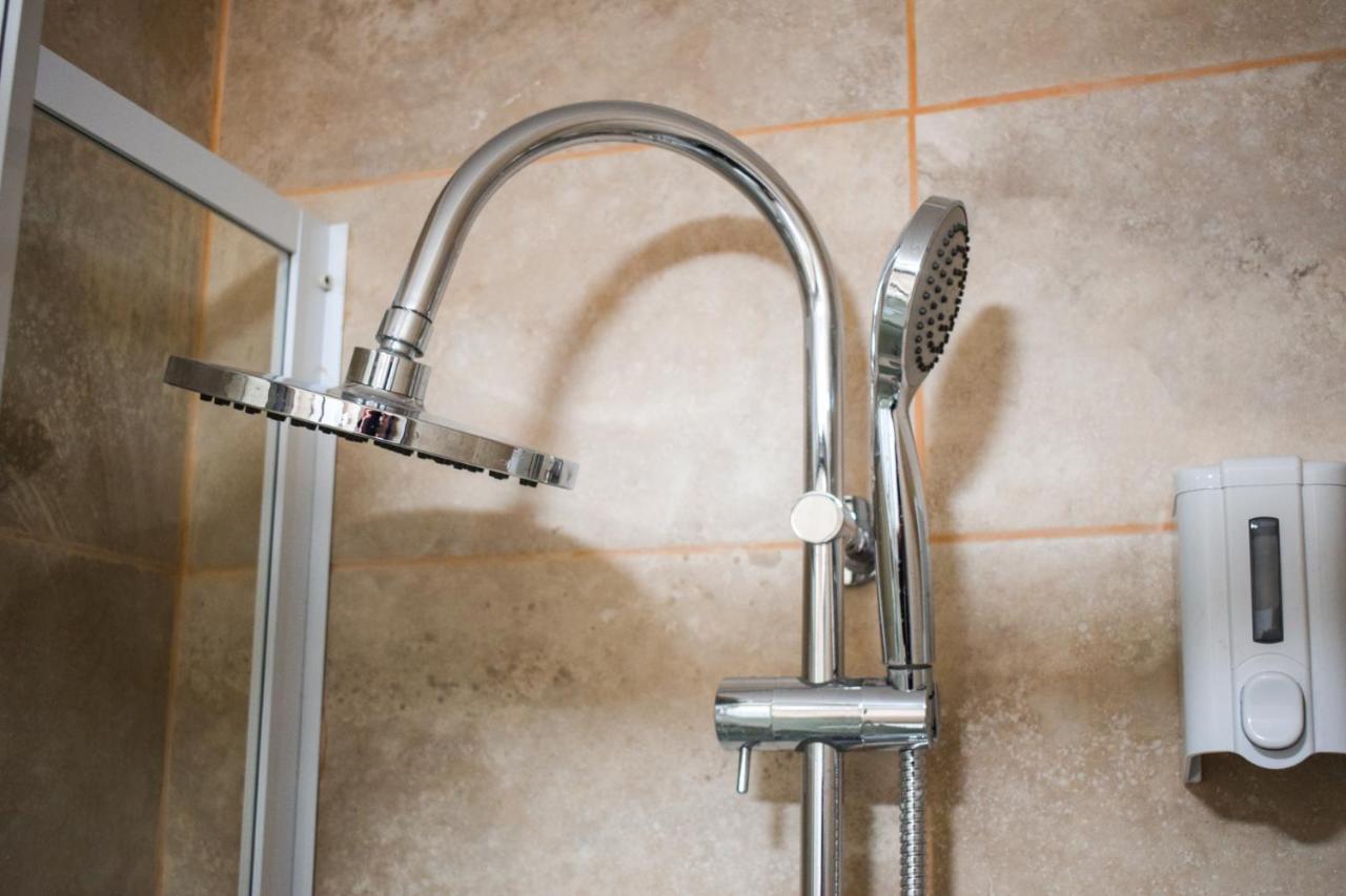 B House Rooms Iasi Ngoại thất bức ảnh