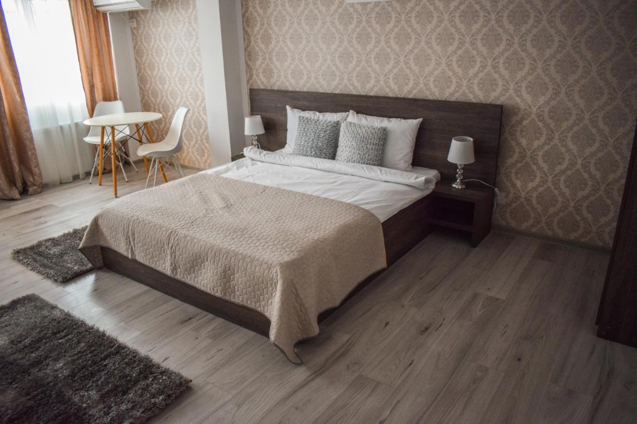 B House Rooms Iasi Ngoại thất bức ảnh