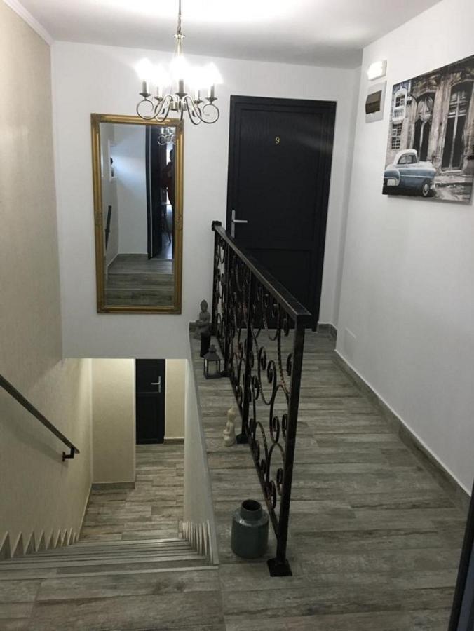 B House Rooms Iasi Ngoại thất bức ảnh